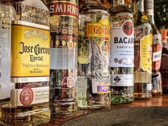 ケトジェニック中にお酒は飲める？アルコールの選び方や飲み方を解説 女性専用パーソナルフィットネスジム ファディー FÜRDI