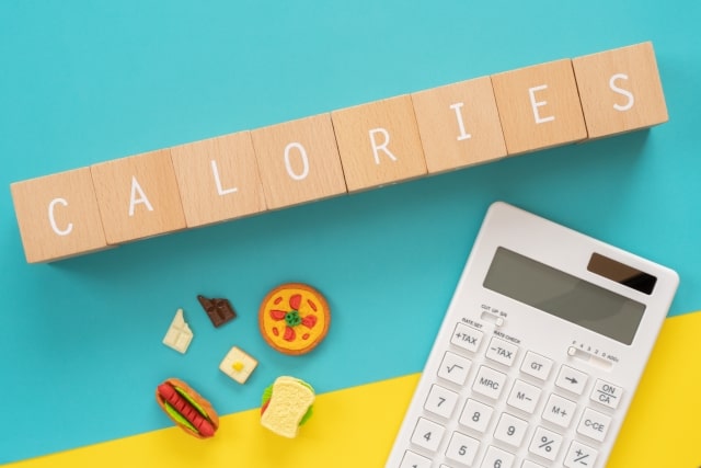 ダイエットするなら1日の摂取カロリーはどれくらい？具体的な数値や成功する6つのコツを紹介 - 女性専用パーソナルフィットネスジム ファディー FÜRDI